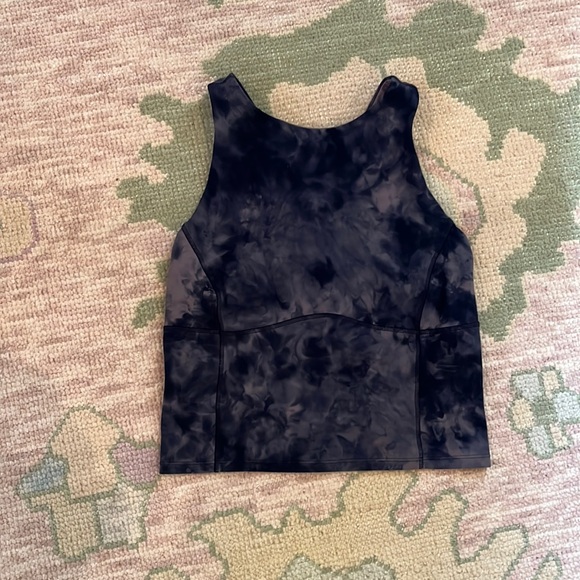 Lululemon cropped tank - Picture 1 of 4